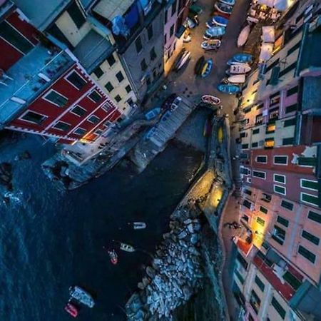 Ca'La Luna - In Centro Con Terrazza Apartment Riomaggiore Exterior photo