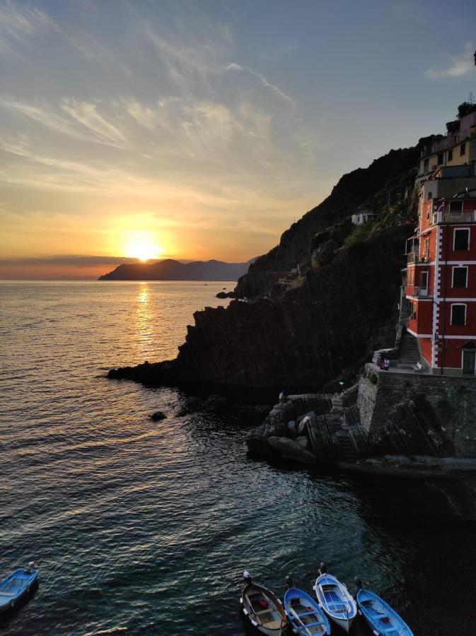 Ca'La Luna - In Centro Con Terrazza Apartment Riomaggiore Exterior photo