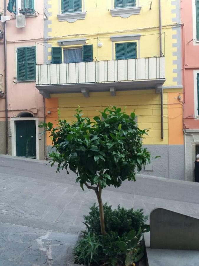 Ca'La Luna - In Centro Con Terrazza Apartment Riomaggiore Exterior photo