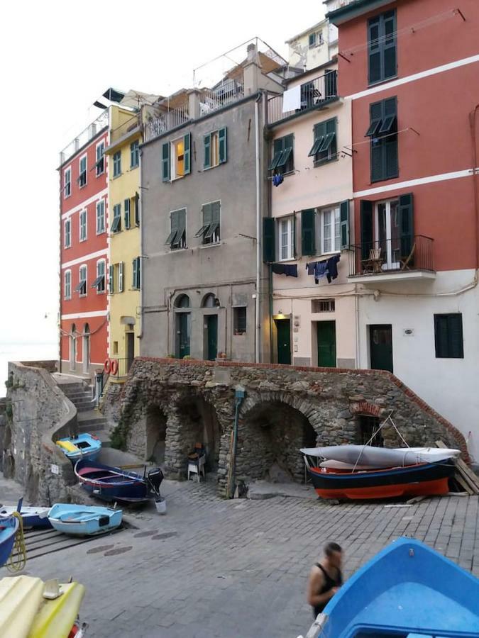 Ca'La Luna - In Centro Con Terrazza Apartment Riomaggiore Exterior photo