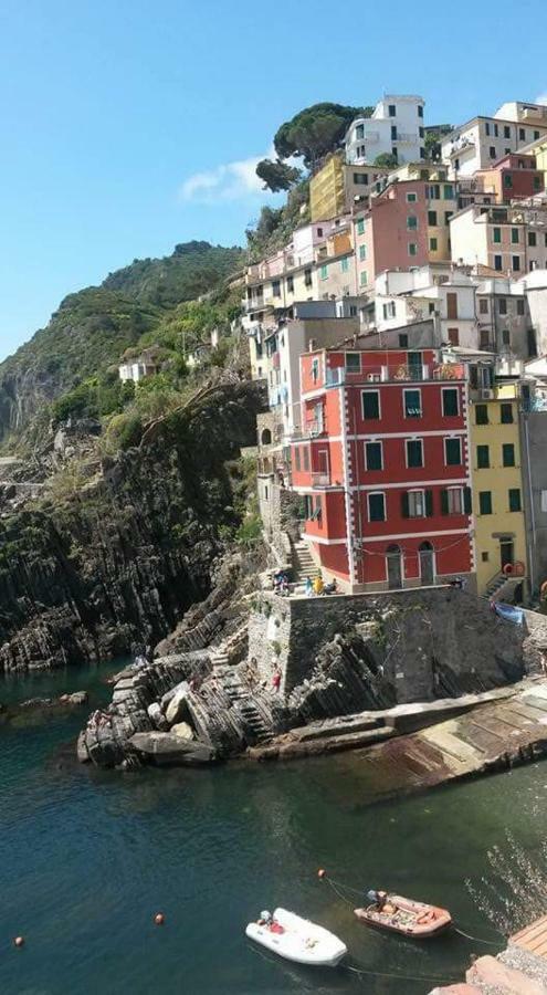 Ca'La Luna - In Centro Con Terrazza Apartment Riomaggiore Exterior photo